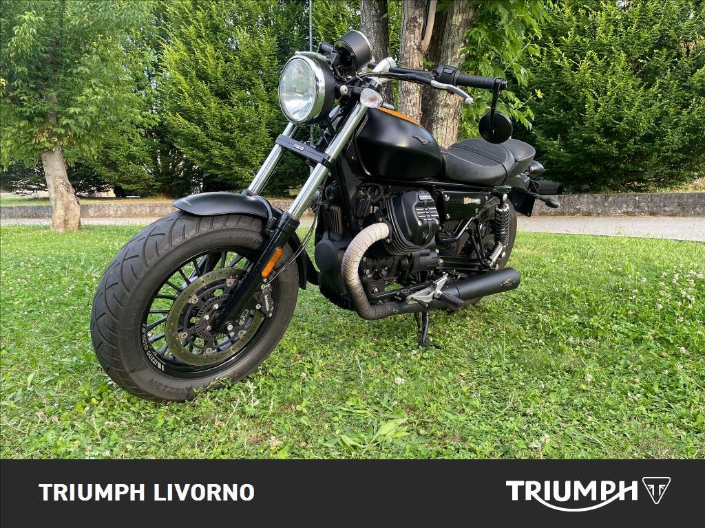 MOTO GUZZI V9 850 Bobber