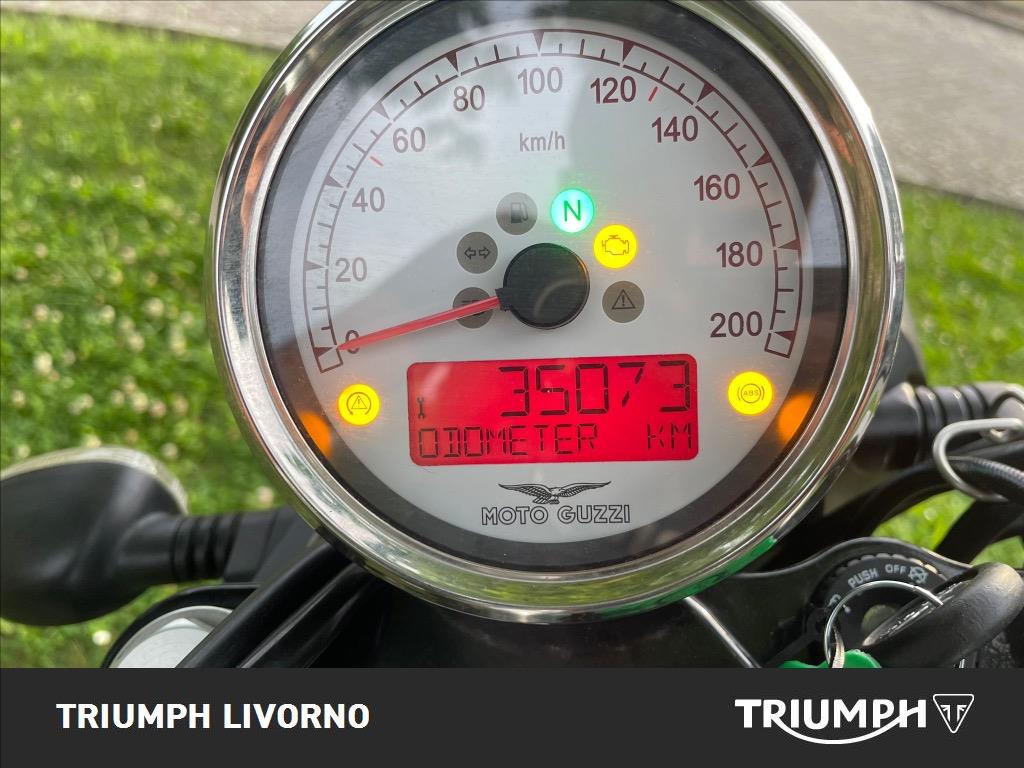 MOTO GUZZI V9 850 Bobber