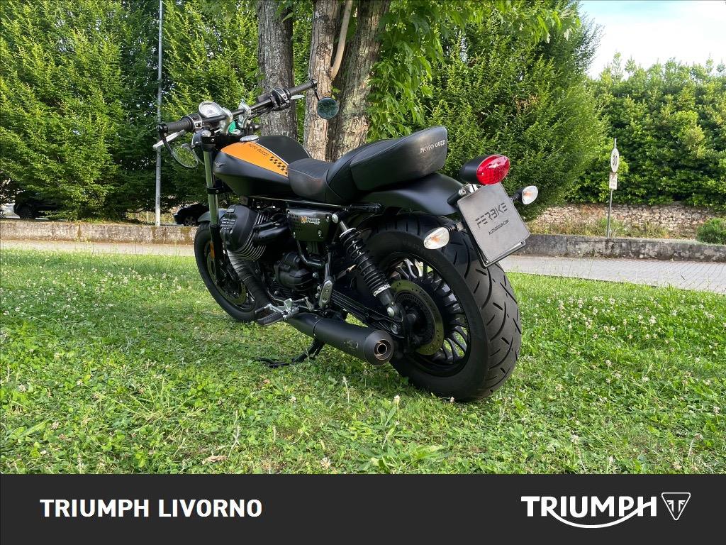 MOTO GUZZI V9 850 Bobber